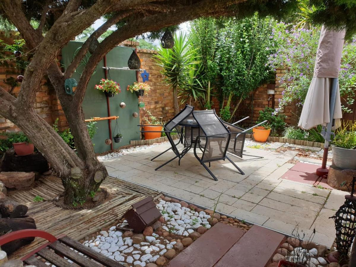 The Lazy Grape Guest Lodge & Spa Benoni Kültér fotó
