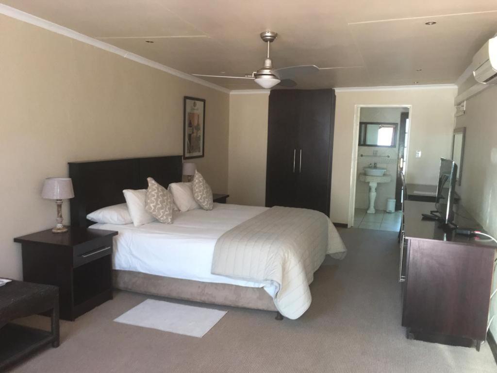 The Lazy Grape Guest Lodge & Spa Benoni Kültér fotó