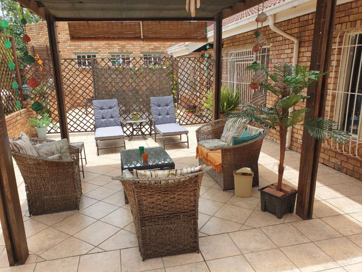 The Lazy Grape Guest Lodge & Spa Benoni Kültér fotó