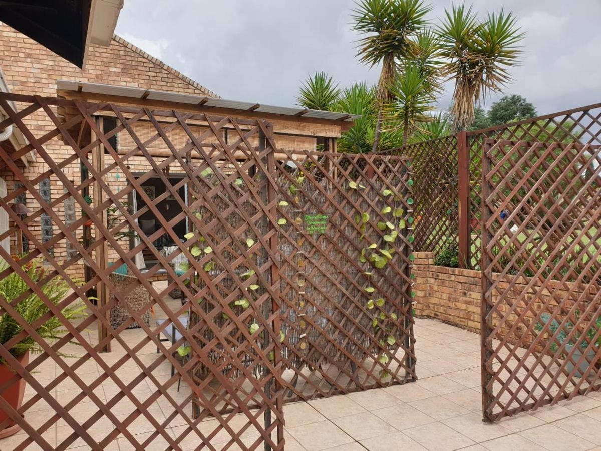 The Lazy Grape Guest Lodge & Spa Benoni Kültér fotó