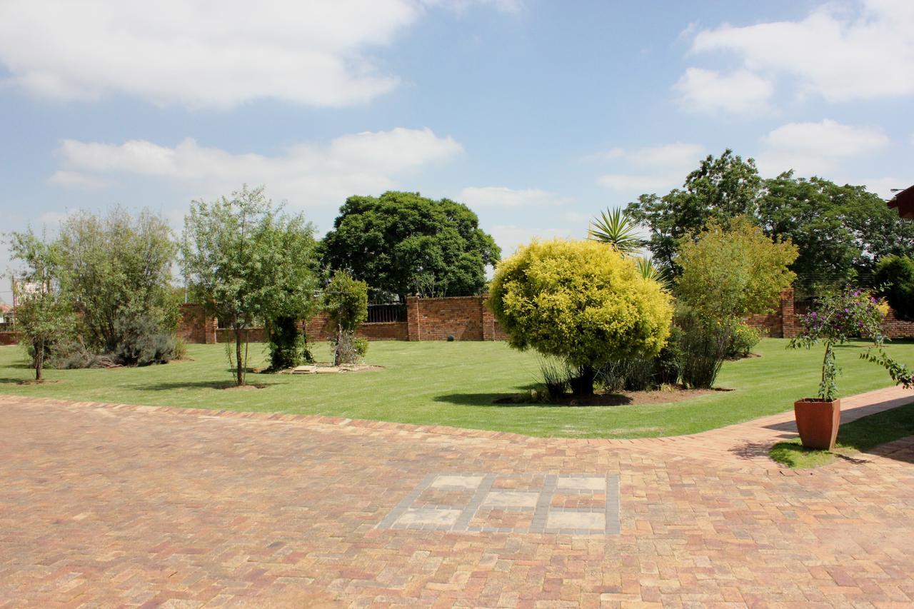 The Lazy Grape Guest Lodge & Spa Benoni Kültér fotó