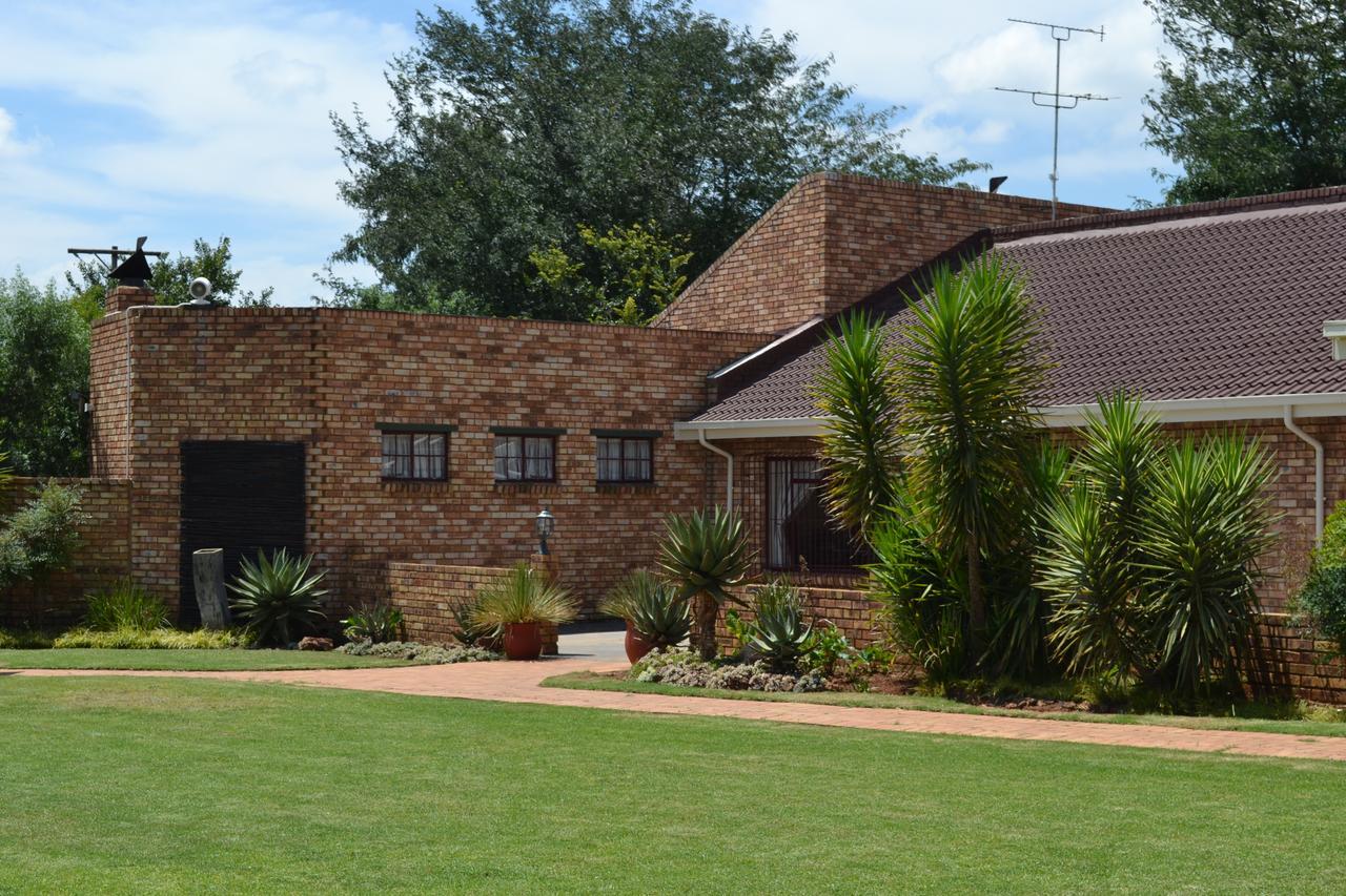 The Lazy Grape Guest Lodge & Spa Benoni Kültér fotó