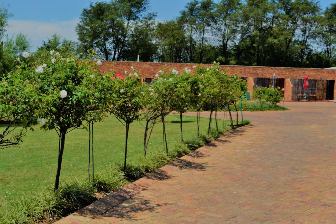 The Lazy Grape Guest Lodge & Spa Benoni Kültér fotó
